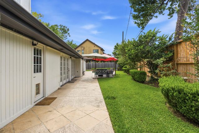 2 Wild Oak Circle, Houston, TX 77055