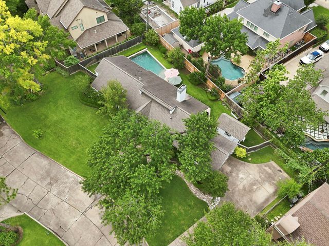 2 Wild Oak Circle, Houston, TX 77055