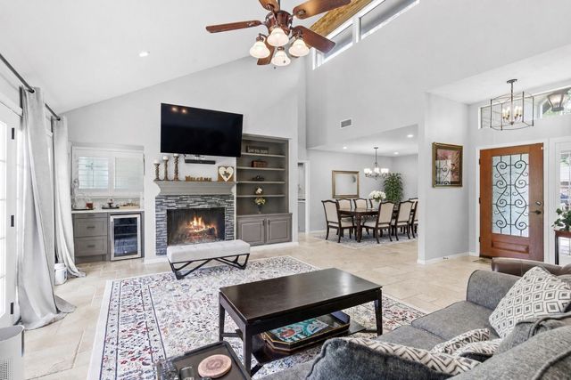 2 Wild Oak Circle, Houston, TX 77055