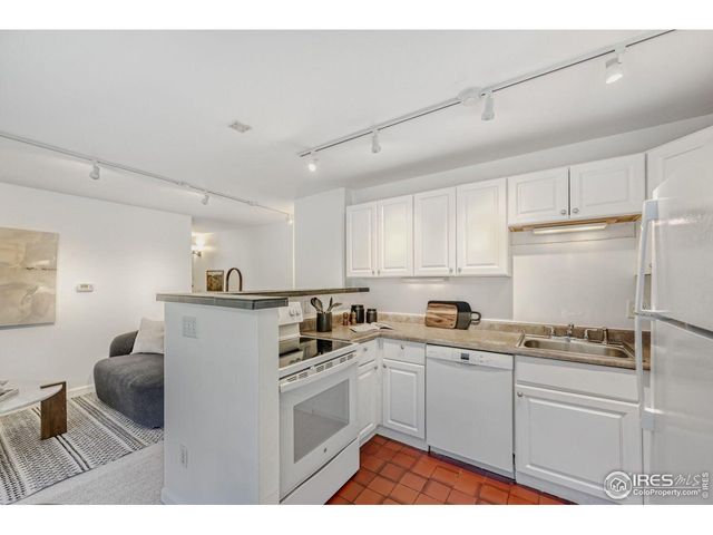 3050 Corona Trl M-107, Boulder, CO 80301