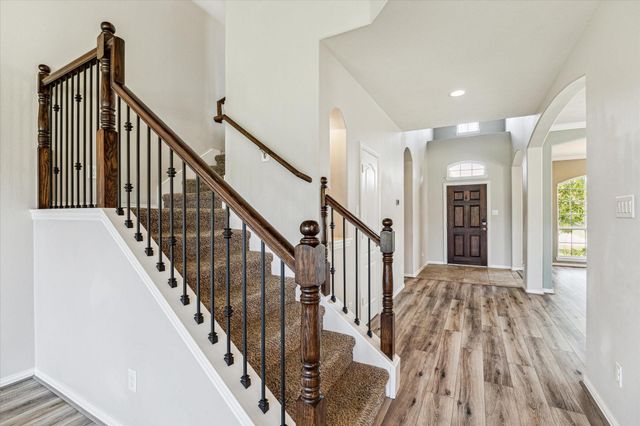 244 Lake Estates Drive, Montgomery, TX 77356