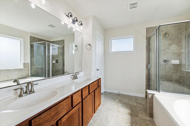 244 Lake Estates Drive, Montgomery, TX 77356