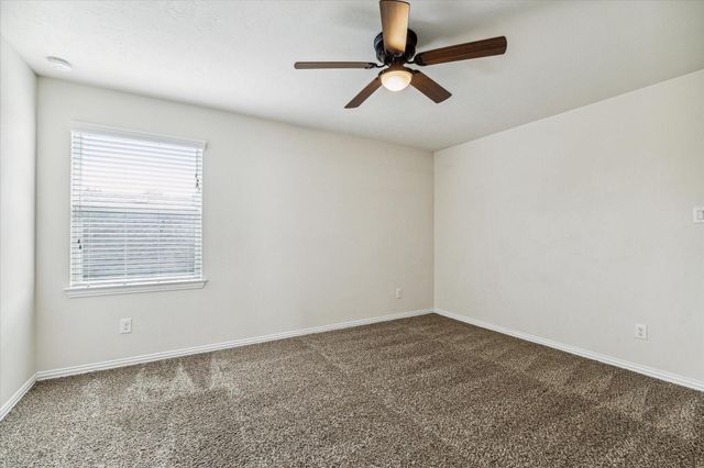 244 Lake Estates Drive, Montgomery, TX 77356