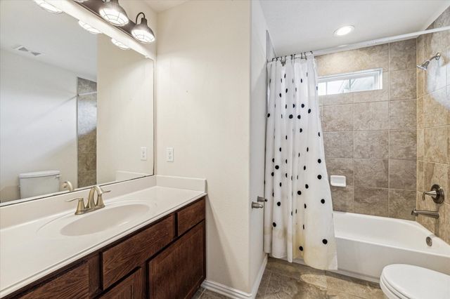 244 Lake Estates Drive, Montgomery, TX 77356