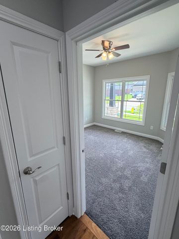 7509 Pavilion Park Rd, Louisville, KY 40214
