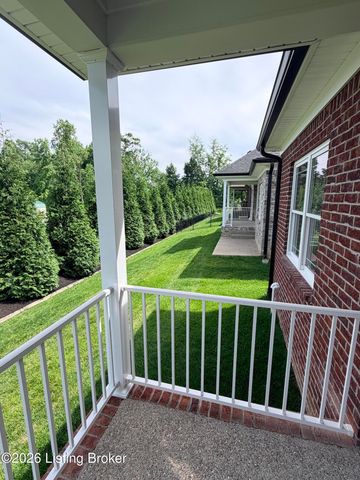 7509 Pavilion Park Rd, Louisville, KY 40214