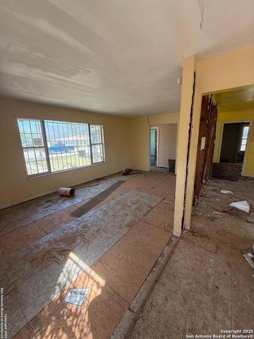 502 Lovera, San Antonio, TX 78212