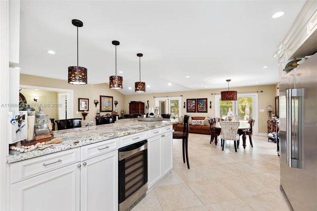 13260 SW 96th St, Miami, FL 33186