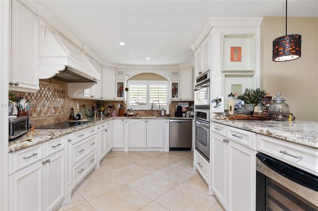 13260 SW 96th St, Miami, FL 33186