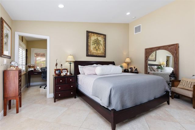 13260 SW 96th St, Miami, FL 33186