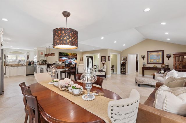 13260 SW 96th St, Miami, FL 33186