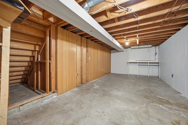 537 Maple Lane, Moorhead, MN 56560