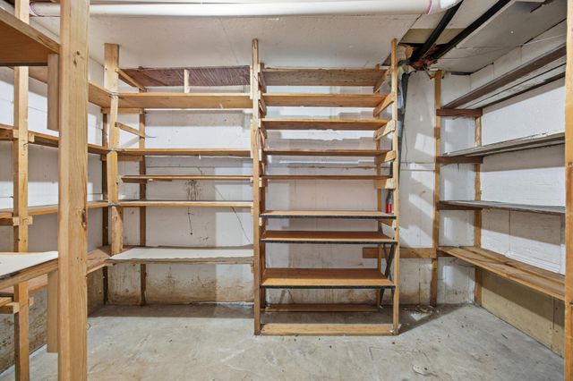 537 Maple Lane, Moorhead, MN 56560