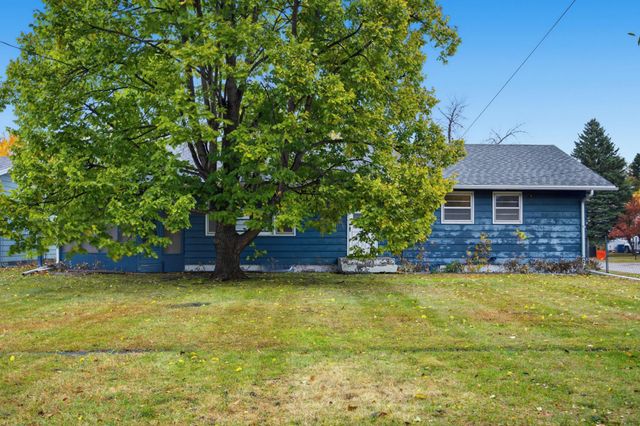 537 Maple Lane, Moorhead, MN 56560