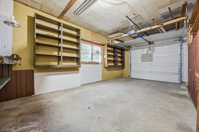 537 Maple Lane, Moorhead, MN 56560