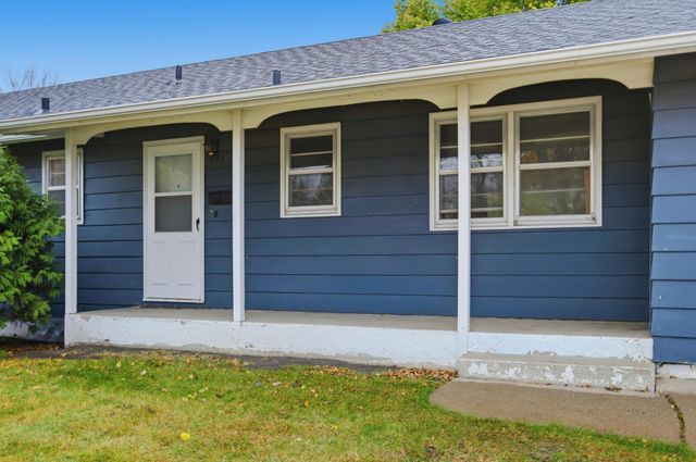 537 Maple Lane, Moorhead, MN 56560