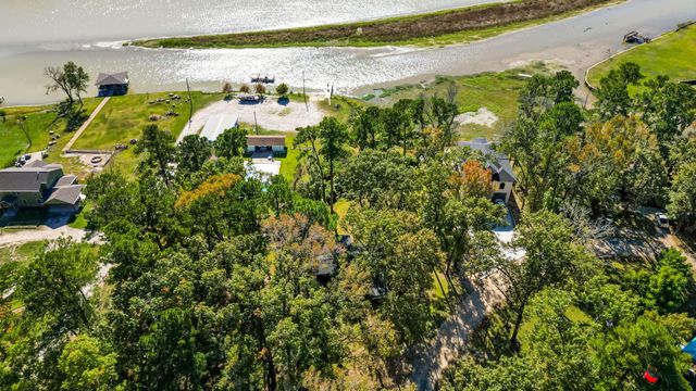 284 Hackberry Street, Trinity, TX 75862