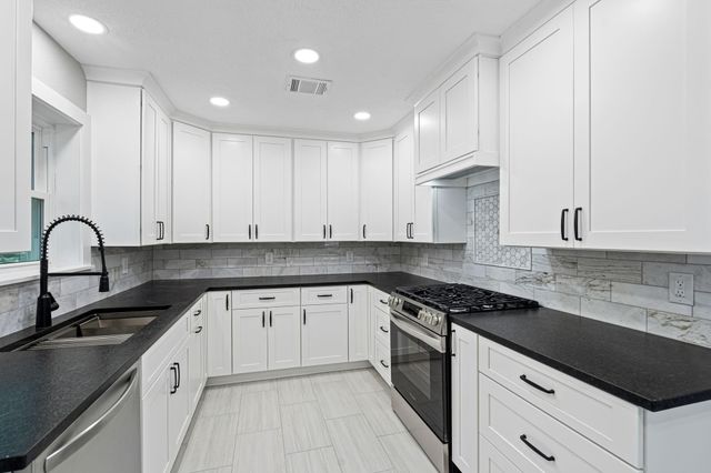 284 Hackberry Street, Trinity, TX 75862