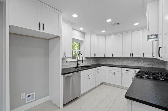 284 Hackberry Street, Trinity, TX 75862