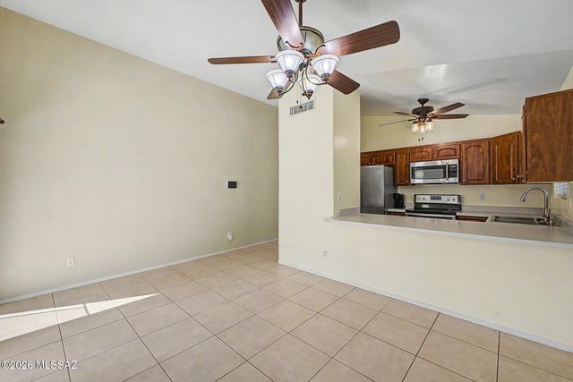1691 W Camino Acierto, Sahuarita, AZ 85629