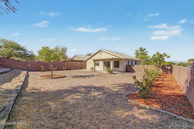 1691 W Camino Acierto, Sahuarita, AZ 85629