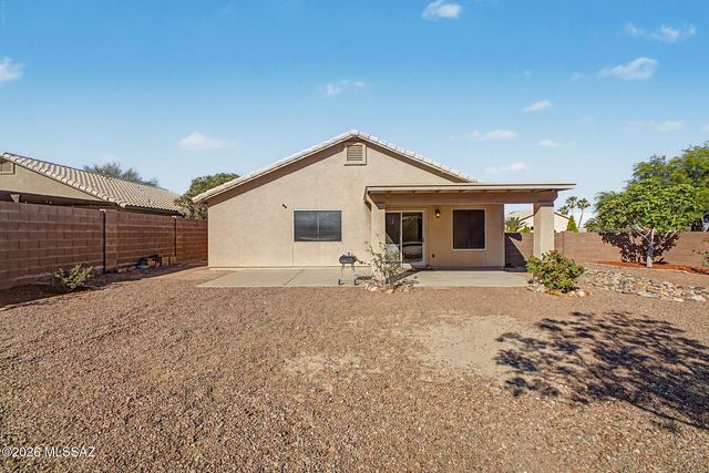 1691 W Camino Acierto, Sahuarita, AZ 85629