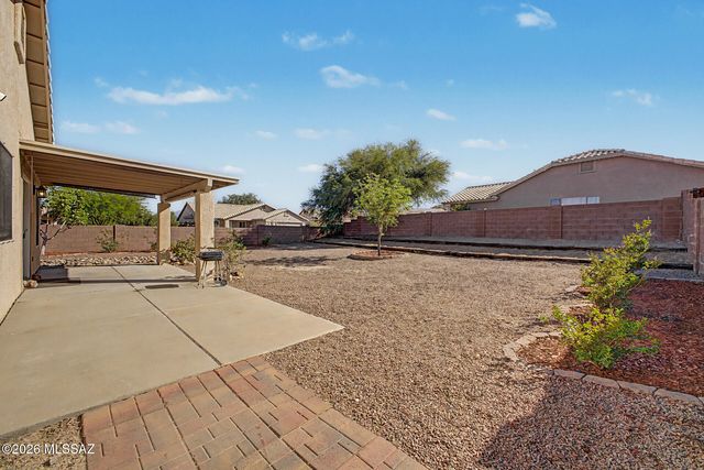 1691 W Camino Acierto, Sahuarita, AZ 85629