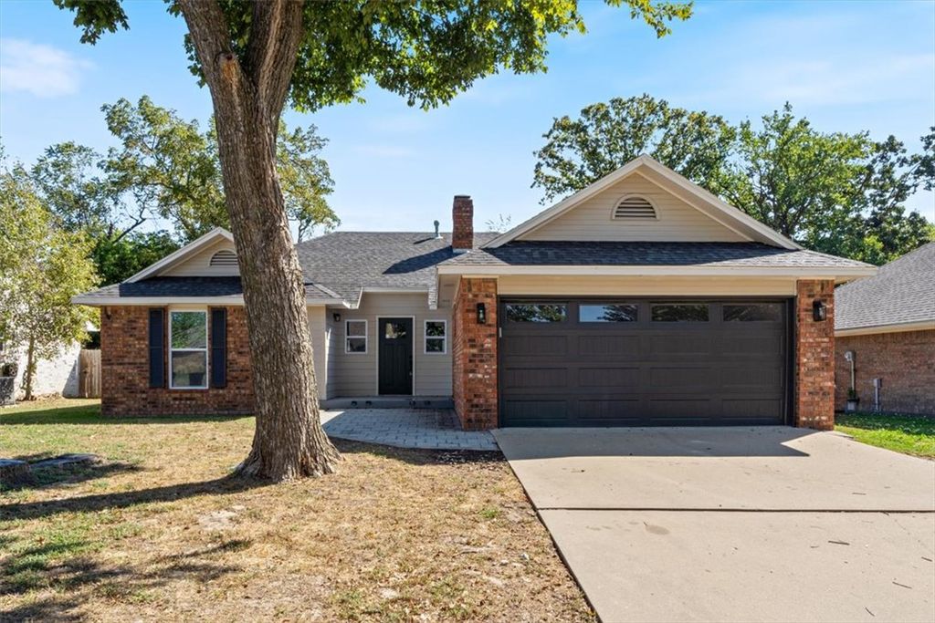 423 N 37th Place, Rogers, AR 72756