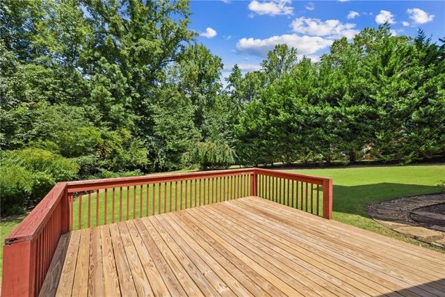 2724 Still Farms Place, Lawrenceville, GA 30043