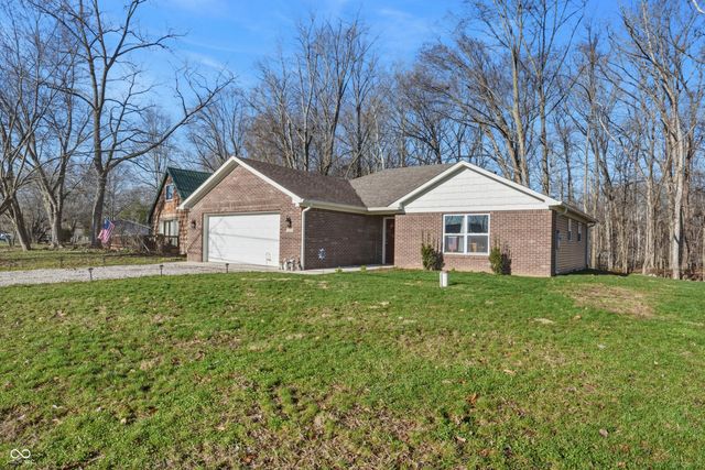 319 Mill Springs, Fillmore, IN 46128