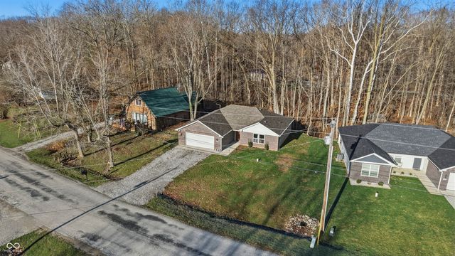 319 Mill Springs, Fillmore, IN 46128