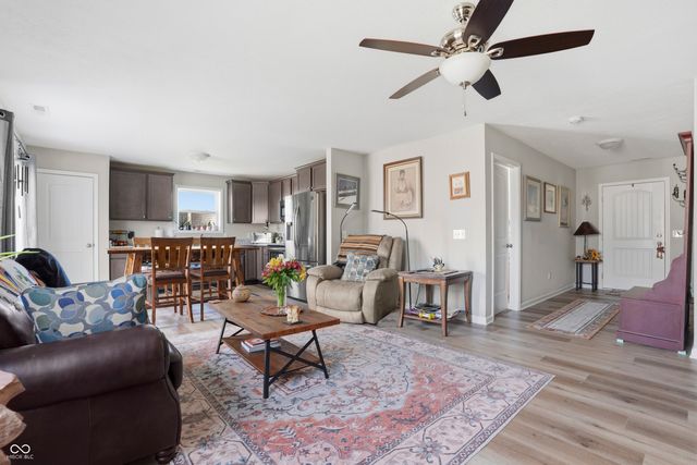 319 Mill Springs, Fillmore, IN 46128