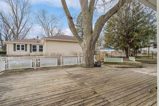 3811 Hillside Drive, Cedar Falls, IA 50613