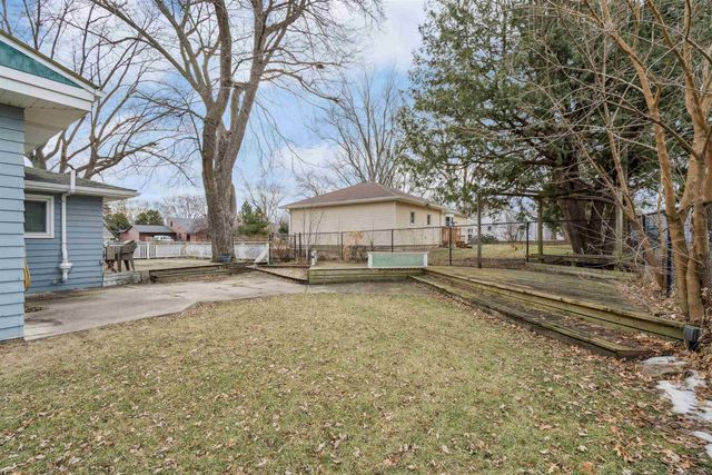 3811 Hillside Drive, Cedar Falls, IA 50613