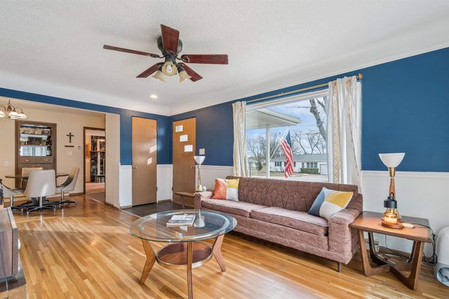 3811 Hillside Drive, Cedar Falls, IA 50613