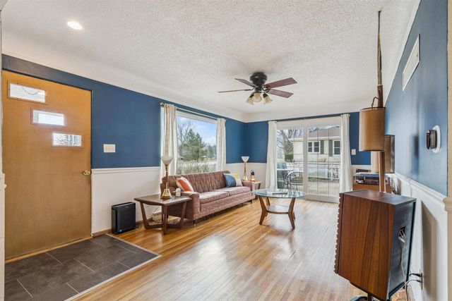 3811 Hillside Drive, Cedar Falls, IA 50613