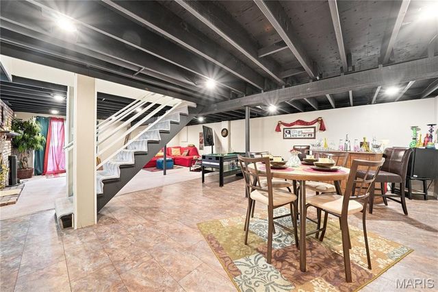 5412 Priorybrook Road, Black Jack, MO 63033