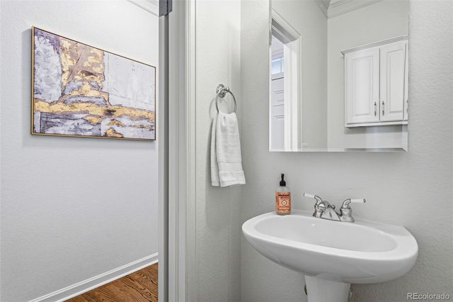 918 Ivanhoe Street, Denver, CO 80220