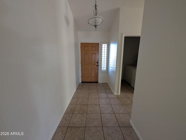 8918 W PARADISE Lane, Peoria, AZ 85382