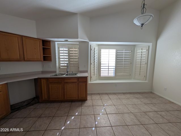 8918 W PARADISE Lane, Peoria, AZ 85382