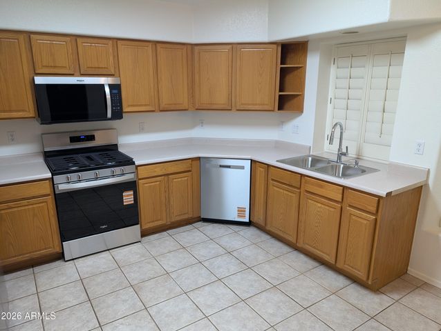 8918 W PARADISE Lane, Peoria, AZ 85382