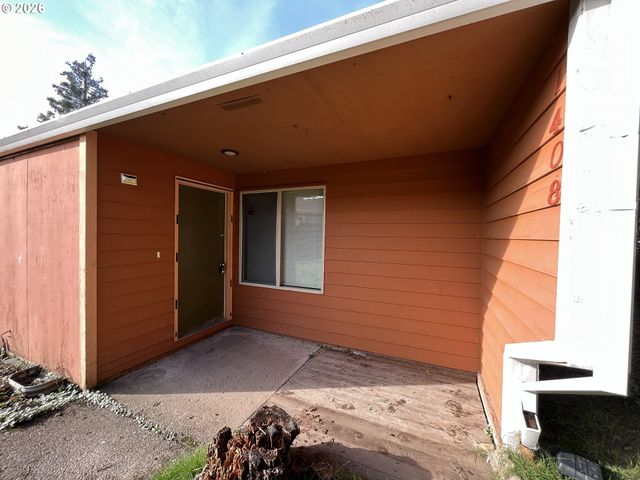 1426 Village Park Pl, West Linn, OR 97068