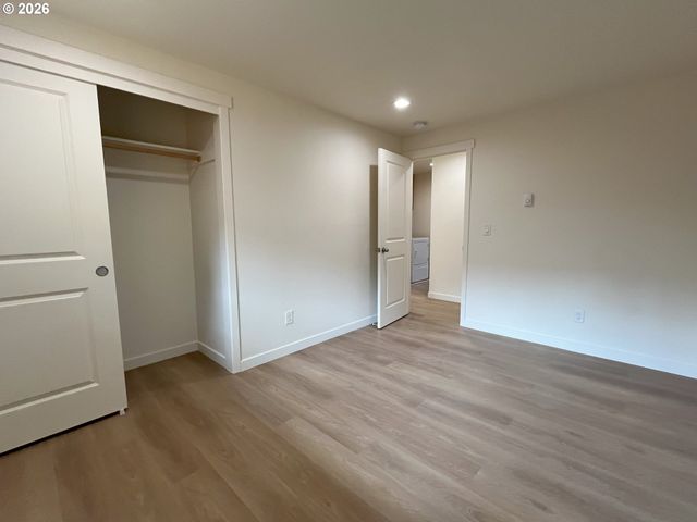 1426 Village Park Pl, West Linn, OR 97068