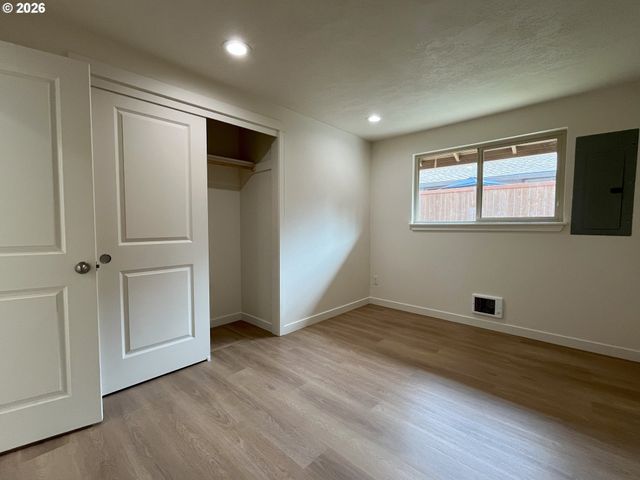 1426 Village Park Pl, West Linn, OR 97068