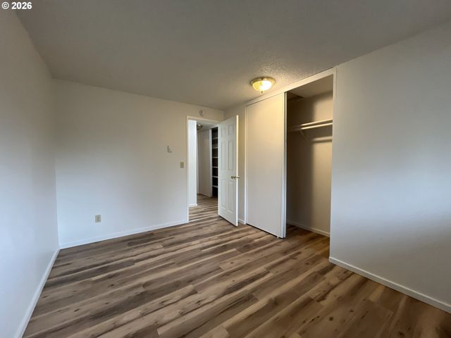 1426 Village Park Pl, West Linn, OR 97068