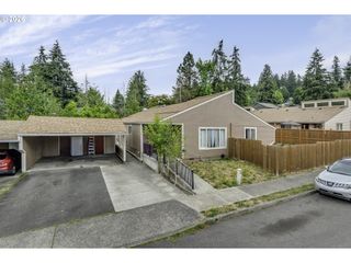 1426 Village Park Pl, West Linn, OR 97068