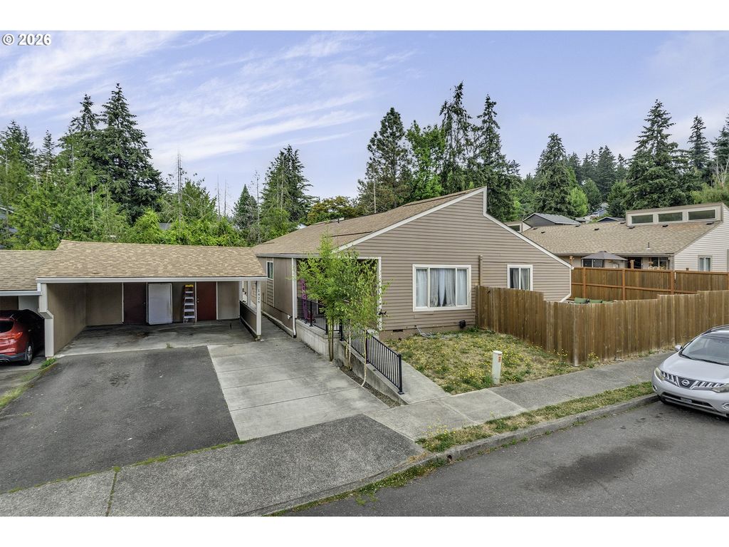 1426 Village Park Pl, West Linn, OR 97068