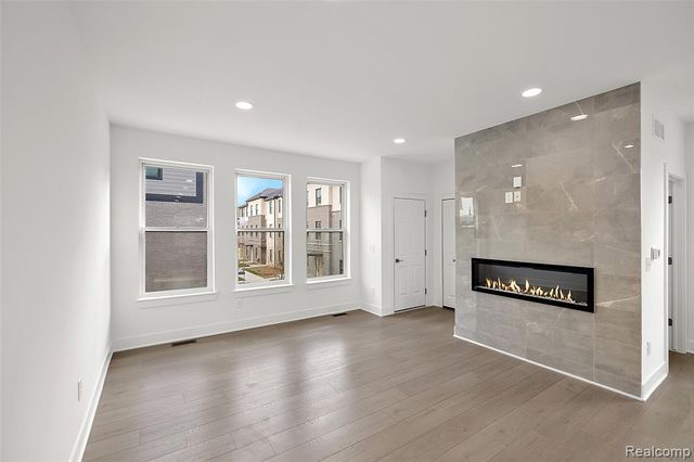 2841 Summers Place, Troy, MI 48084