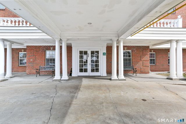 59 Courtland Avenue APT 2T, Stamford, CT 06902