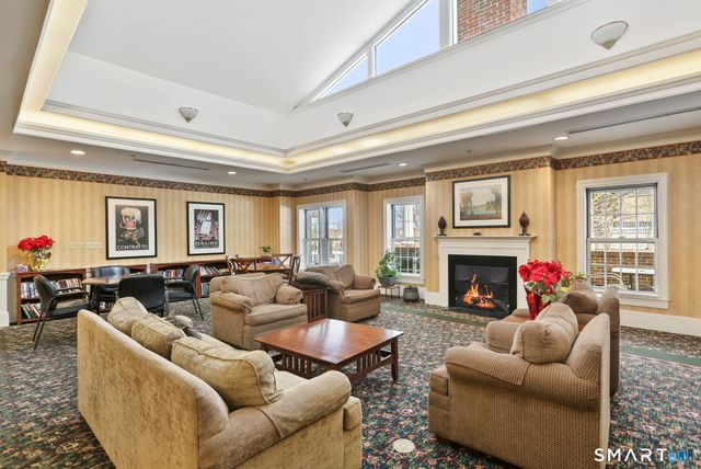 59 Courtland Avenue APT 2T, Stamford, CT 06902